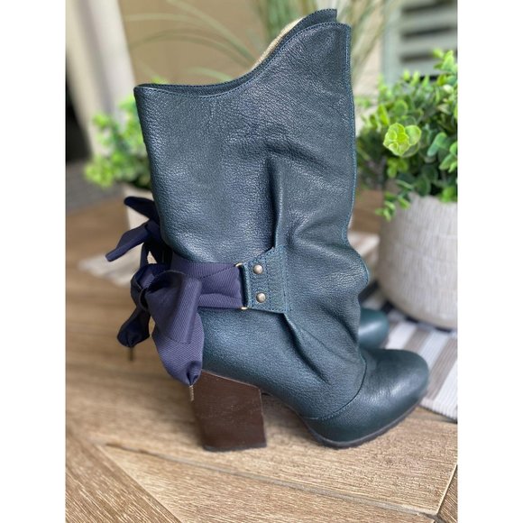 Vanessa Bruno Shoes - Vanessa Bruno Grosgrain Bow Heeled Boots 38